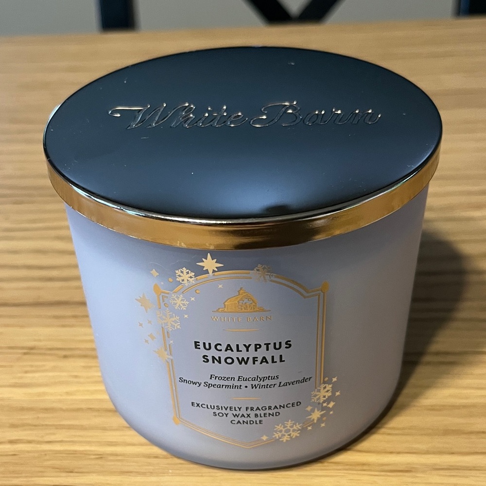 Bath & Body Works White Barn 3 Wick Candle. Eucalyptus Snowfall.